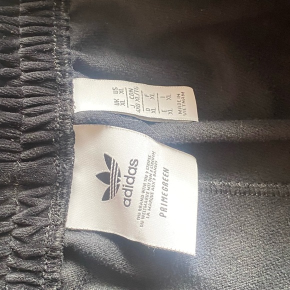 Black and gold velour adidas track suit bottoms - Picture 5 of 8